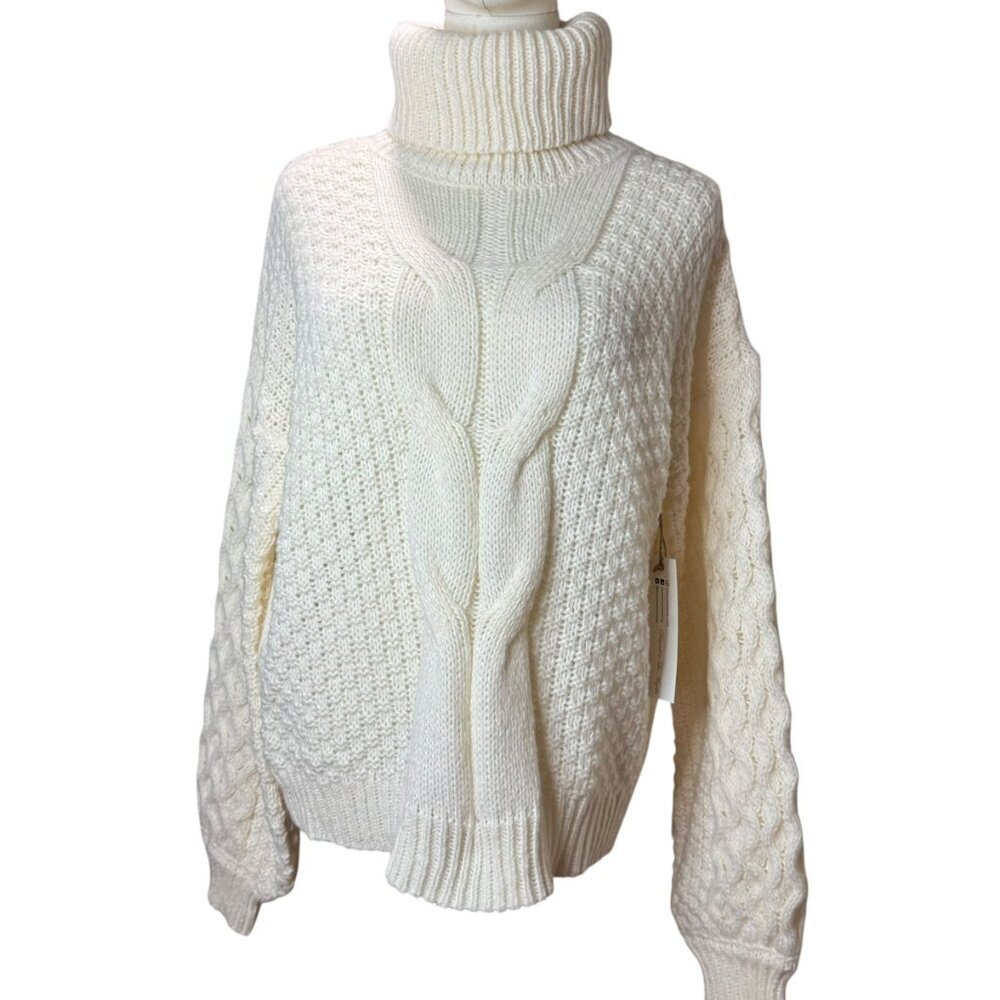 NWT Woven Heart Cream Chunky Knit Turtleneck Sweater M Cable Sleeve Pullover